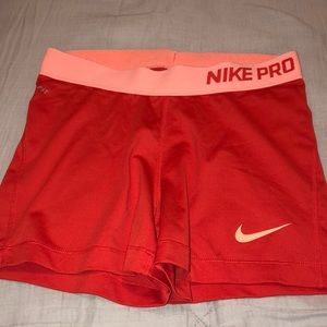 N I KE   P R O   S H O R T S